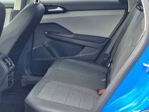 Used 2024 Volkswagen Taos SE image 20