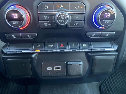 Used 2021 Chevrolet Silverado 1500 LT image 13