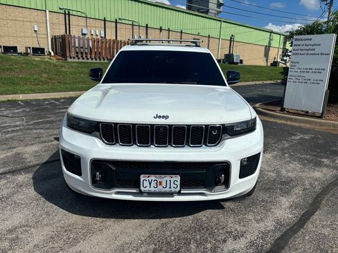 Used 2022 Jeep Grand Cherokee L Overland w/ Advanced Protech Group III AWD/4WD image 8
