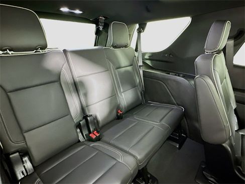 Used 2025 GMC Yukon Elevation image 26