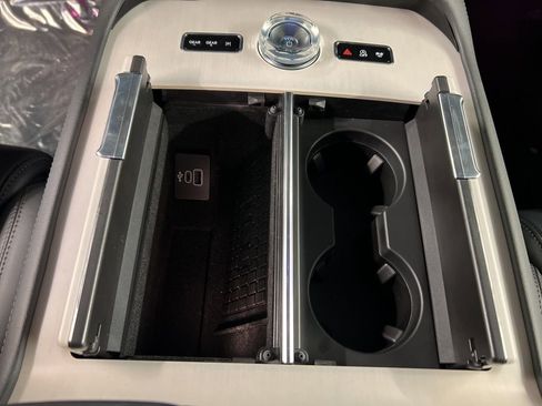 New 2026 Lincoln Navigator Reserve w/ Jet Appearance Package image 18