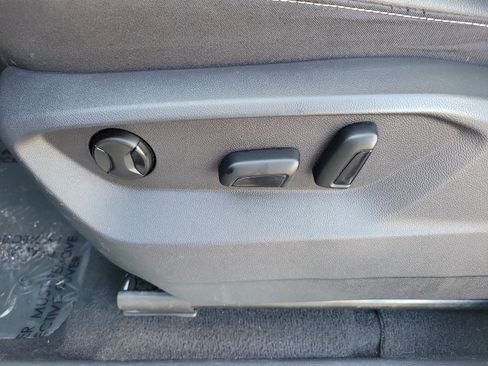 Used 2022 Volkswagen Atlas SE image 24