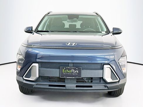 Used 2025 Hyundai Kona SEL image 2