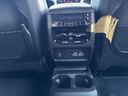 New 2025 Jeep Grand Cherokee L Limited image 21