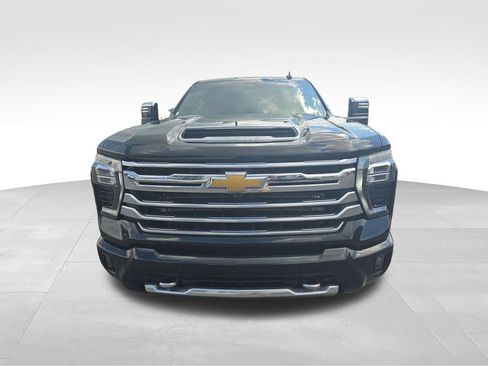 Used 2024 Chevrolet Silverado 2500 High Country w/ High Country Premium Package AWD/4WD image 8