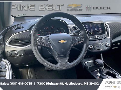 Used 2024 Chevrolet Malibu LT FWD image 12