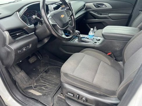 Used 2021 Chevrolet Traverse LT FWD image 10