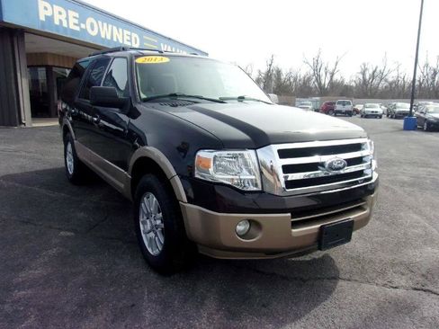 Used 2013 Ford Expedition XLT RWD image 3
