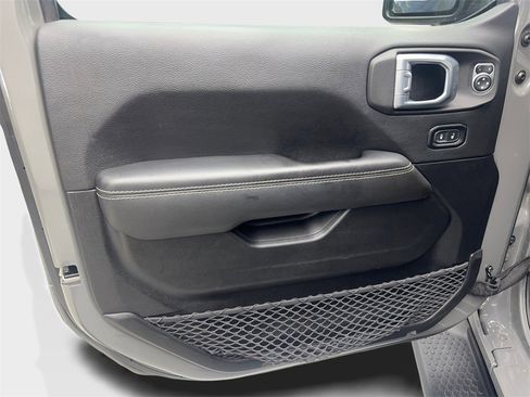 Used 2021 Jeep Wrangler Unlimited Sahara w/ Cold Weather Group image 32