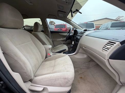 Used 2013 Toyota Corolla L image 19