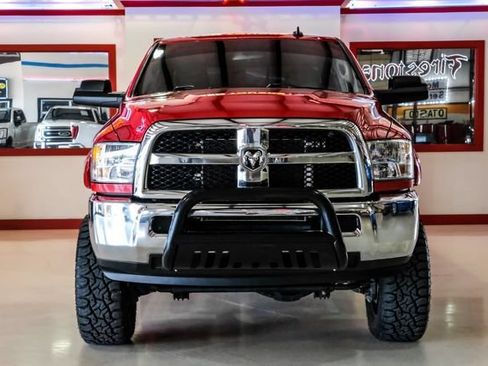 Used 2018 RAM 2500 SLT w/ Cold Weather Group AWD/4WD image 9