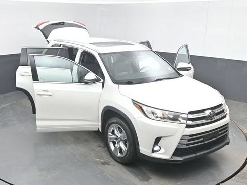Used 2019 Toyota Highlander Limited AWD/4WD image 53