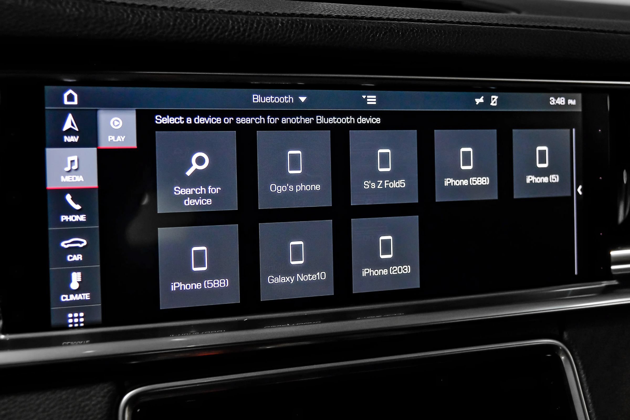 Used 2018 Porsche Panamera image 31