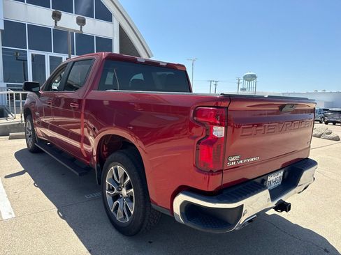Used 2022 Chevrolet Silverado 1500 LT w/ Z71 Off-Road Package AWD/4WD image 12
