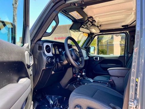 Used 2025 Jeep Wrangler Unlimited Sport S 4xe AWD/4WD image 2