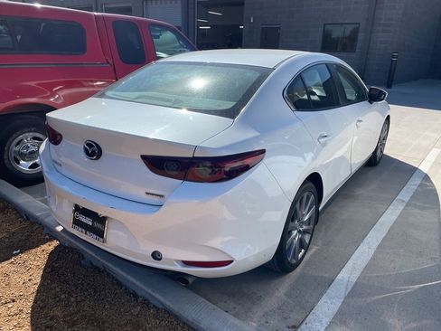 Used 2021 MAZDA MAZDA3 s image 2