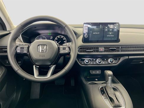 New 2026 Honda HR-V EX-L image 2