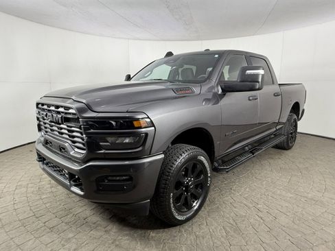 Used 2025 RAM 2500 Big Horn AWD/4WD image 3