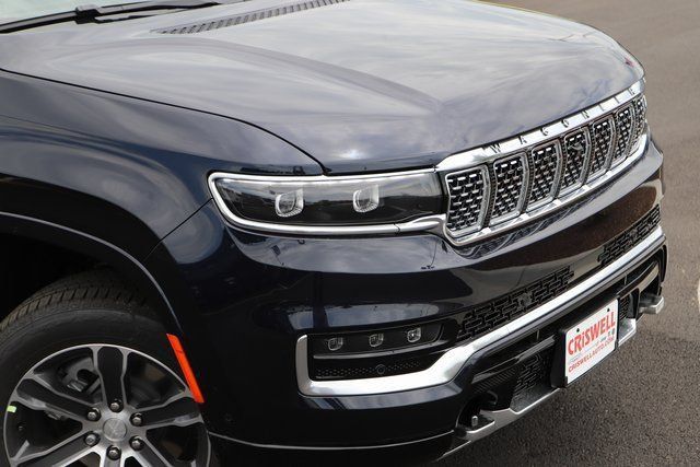 Used 2024 Jeep Grand Wagoneer L 4WD w/ Convenience Group III image 2