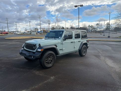 Used 2024 Jeep Wrangler Sport S image 14