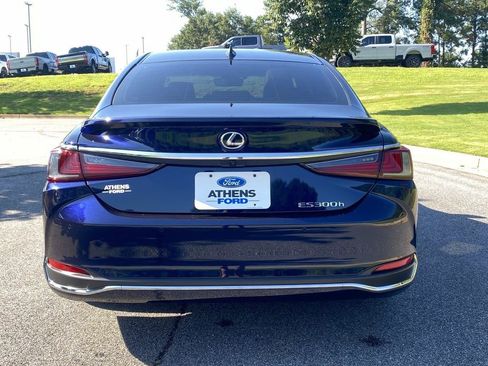 Used 2025 Lexus ES 300h w/ Premium Package FWD image 4