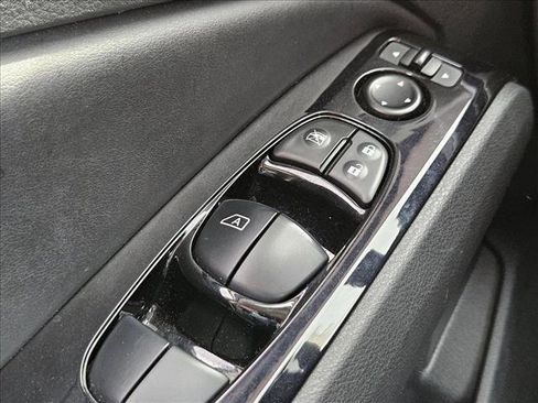 Used 2024 Nissan Altima 2.5 SR image 17