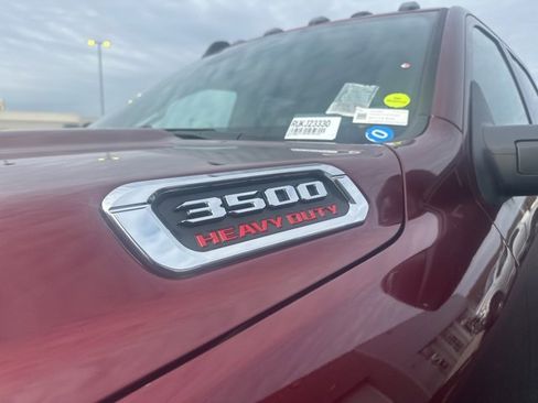 New 2023 RAM 3500 Tradesman w/ Chrome Appearance Group image 30