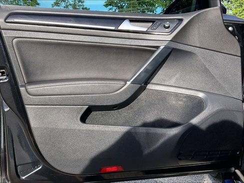 Used 2019 Volkswagen Golf R 4-Door AWD/4WD image 22