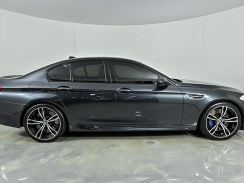 Used 2013 BMW M5 RWD image 10