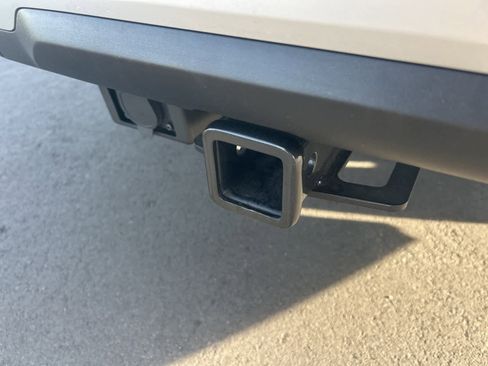 Used 2024 Kia Telluride EX w/ EX Captain's Chair Package image 18