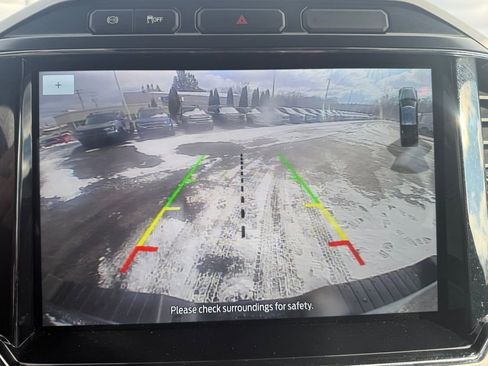 Used 2022 Ford F250 Lariat w/ Black Appearance Package image 28