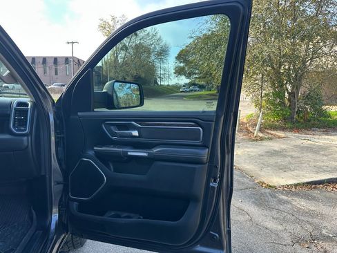 Used 2019 RAM 1500 Laramie image 35