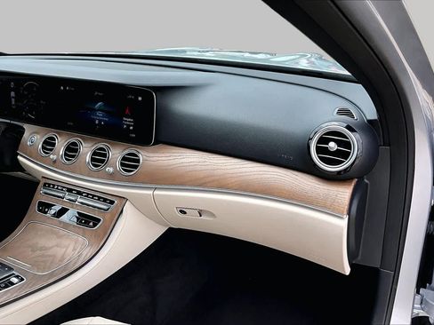 Used 2023 Mercedes-Benz E 350 Sedan image 19