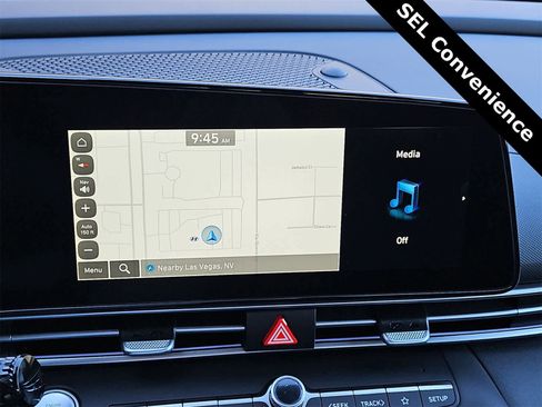 Used 2025 Hyundai Elantra SEL image 25