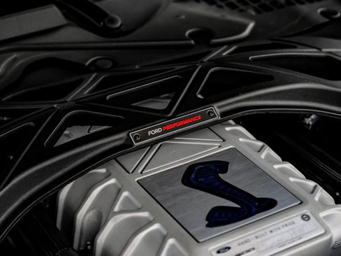 Used 2022 Ford Mustang Shelby GT500 w/ Carbon Fiber Track Pack image 96