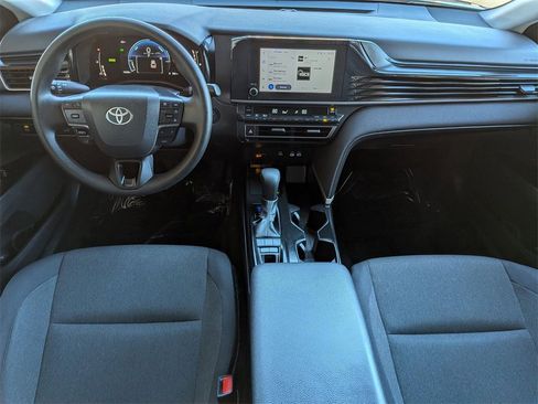 Used 2025 Toyota Camry LE image 26
