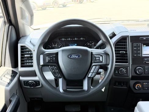 Used 2022 Ford F250 XL w/ Power Equipment Group AWD/4WD image 26
