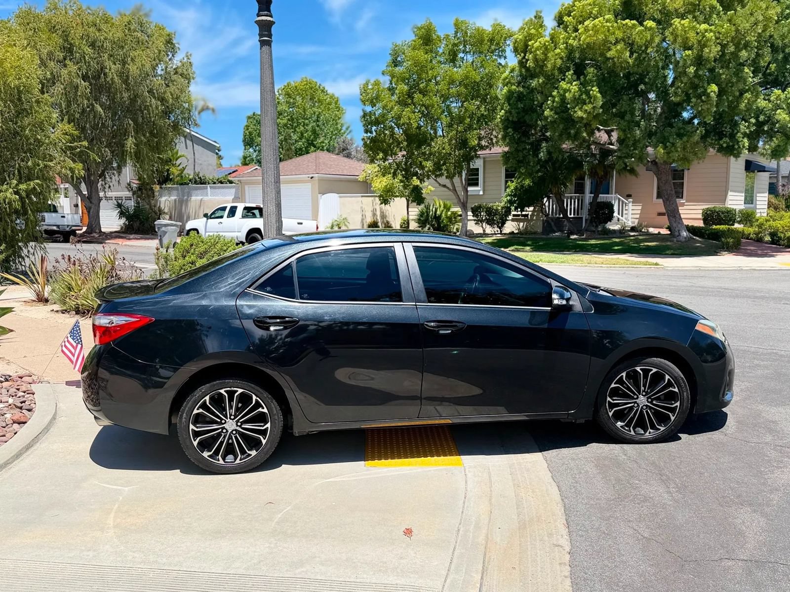 Used 2015 Toyota Corolla S w/ Protection Package FWD image 5