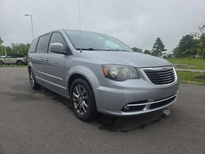 Used 2015 Chrysler Town & Country S
