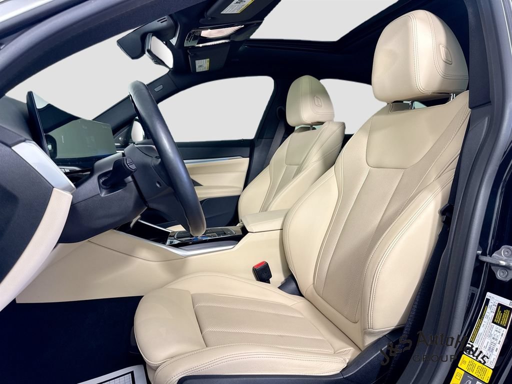 Used 2023 BMW i4 eDrive40 w/ Premium Package RWD image 11