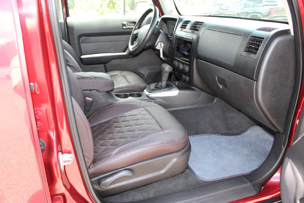 Used 2010 HUMMER H3T w/ Appearance Package AWD/4WD image 8