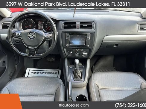 Used 2017 Volkswagen Jetta SE FWD image 31