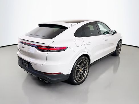 Used 2023 Porsche Cayenne Platinum Edition image 7