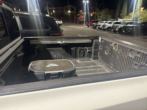 Used 2022 Nissan Frontier SV image 9