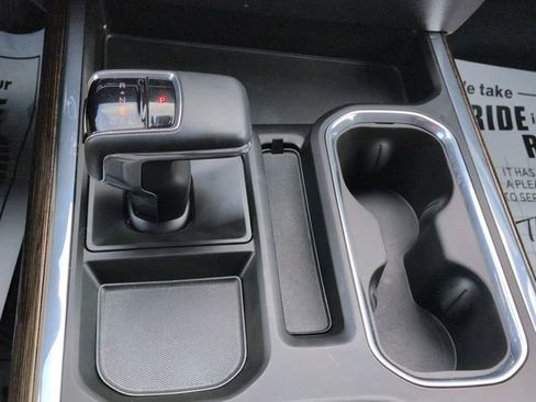 Used 2023 GMC Sierra 1500 Elevation w/ Preferred Package image 18