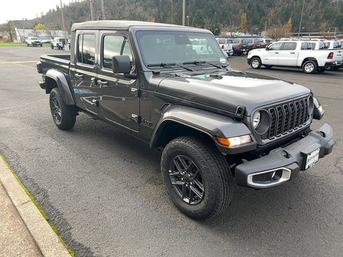 New 2026 Jeep Gladiator Sport image 3
