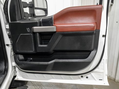 Used 2020 Ford F350 Platinum AWD/4WD image 46