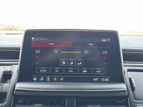 Used 2021 Chevrolet Tahoe Z71 w/ Luxury Package image 28