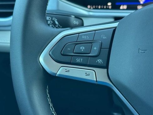 New 2026 Volkswagen Taos SE image 38