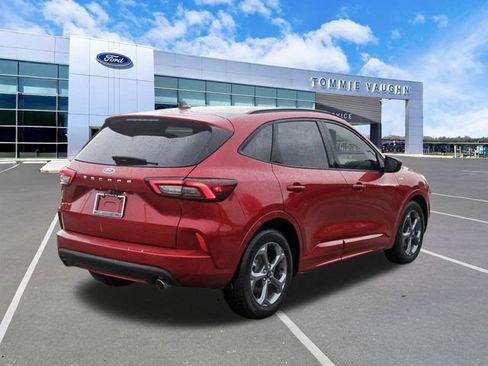 Used 2023 Ford Escape ST-Line w/ Tech Pack #1 FWD image 4